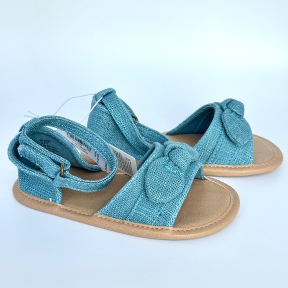 Old Navy Denim Blue Sandals - Baby 18-24 Months - NWT - Velcro Loop Closure Shoe - Picture 2 of 7